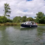 Holiday home Le Martin Pecheur Au Bord Du Canal De L'est Champneuville