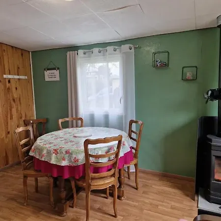 Le Martin Pecheur Au Bord Du Canal De L'est Holiday home *
